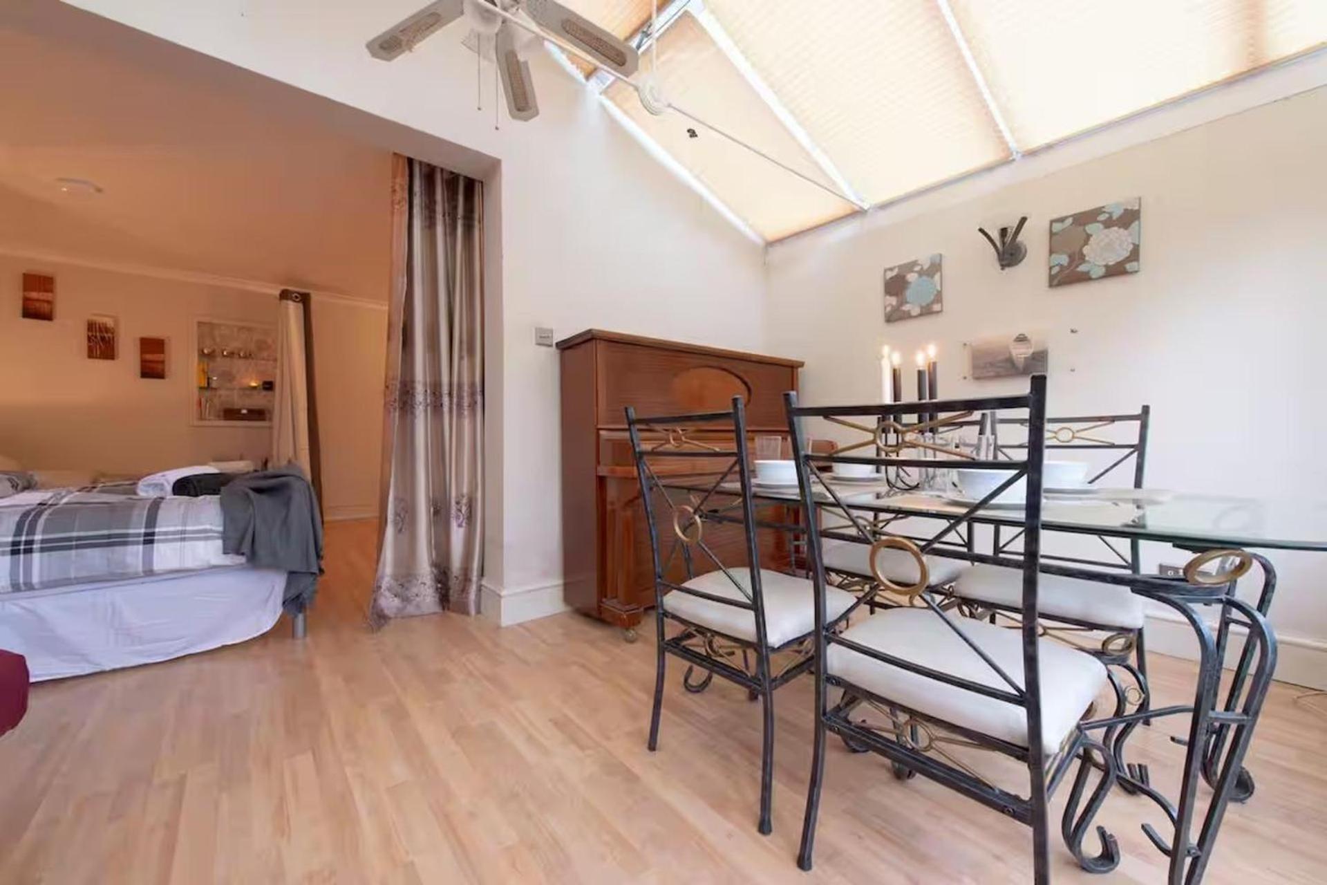 3br-sleeps9-parking-familyfriendly-nearexcel Londres